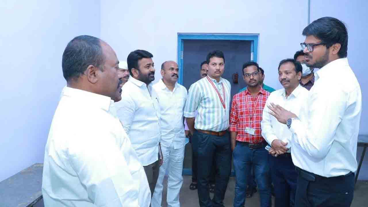 భద్రతా సిబ్బంది అప్రమత్తంగా ఉండాలి