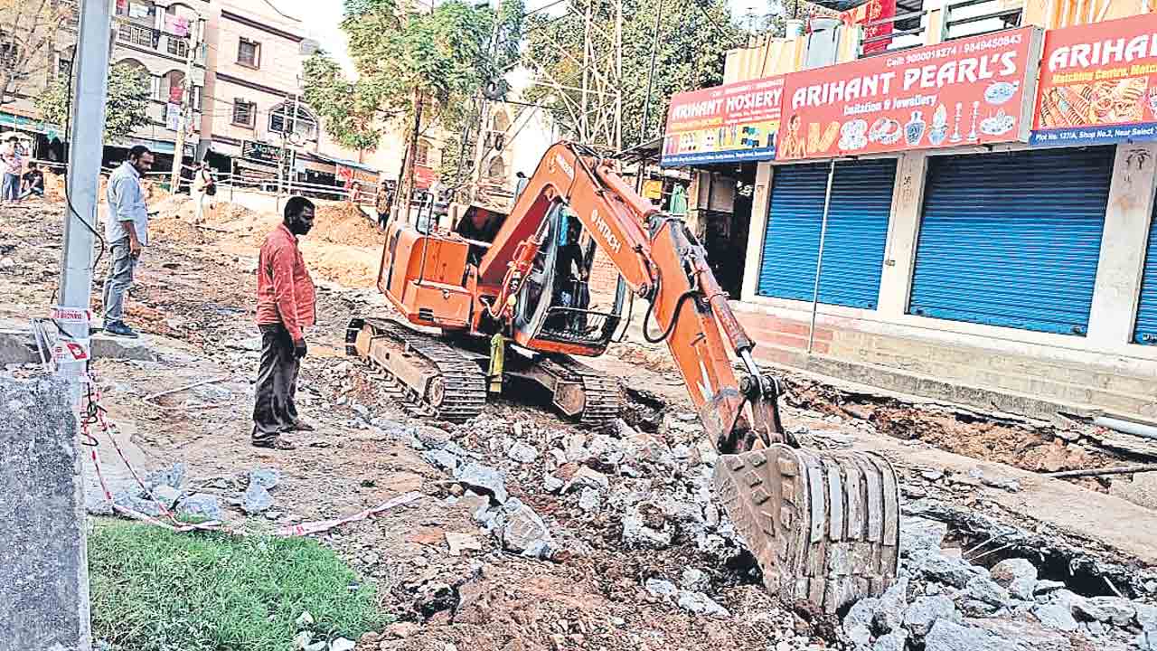 వేగంగా బాక్స్‌డ్రైన్‌ పనులు..