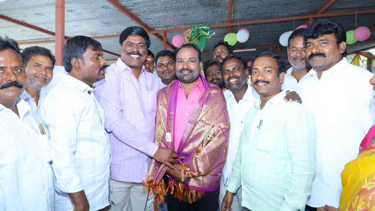 జాతీయ అవార్డు గ్రహీత రమేశ్‌కు ఎమ్మెల్యే సన్మానం