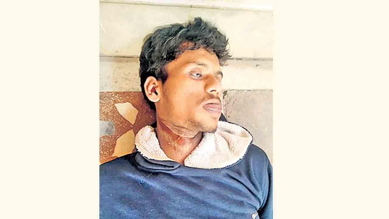 తాగుడుకుబానిసై యువకుడు ఆత్మహత్య