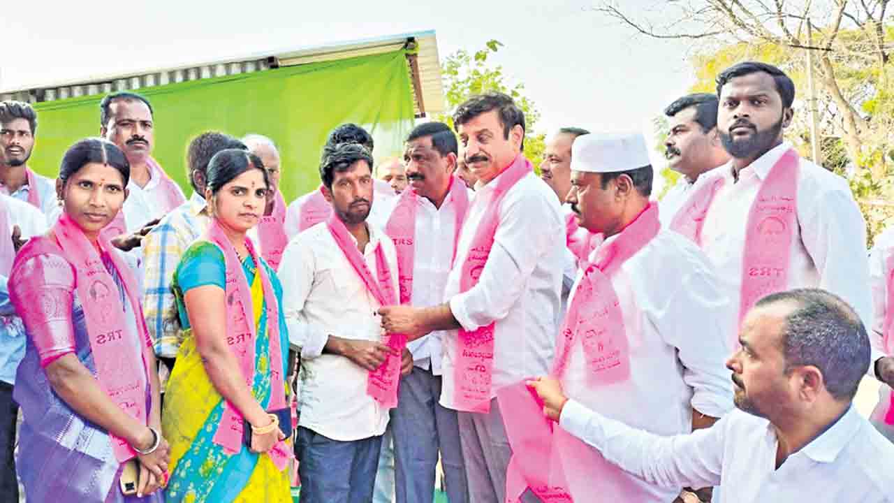 బీజేపీని నమ్మి మోసపోయాం