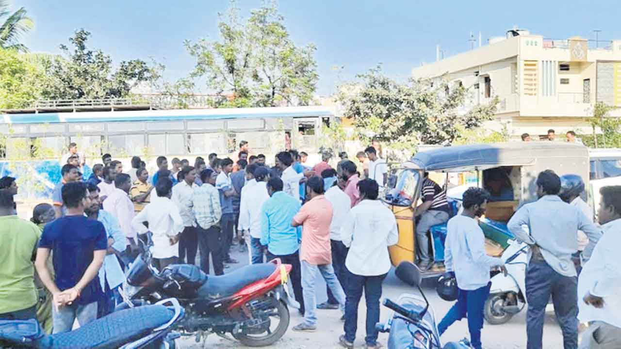 గల్ఫ్‌ పంపిస్తానని మోసం..