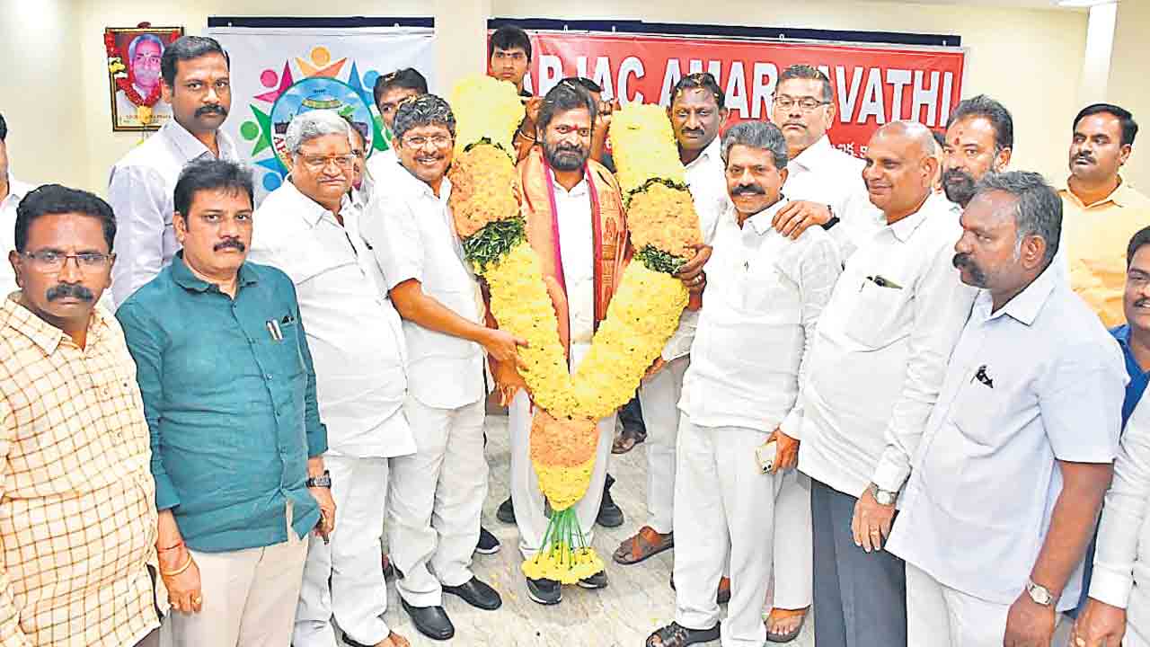 శ్రీనివాస్‌గౌడ్‌కు ఏపీ ఉద్యోగుల సన్మానం