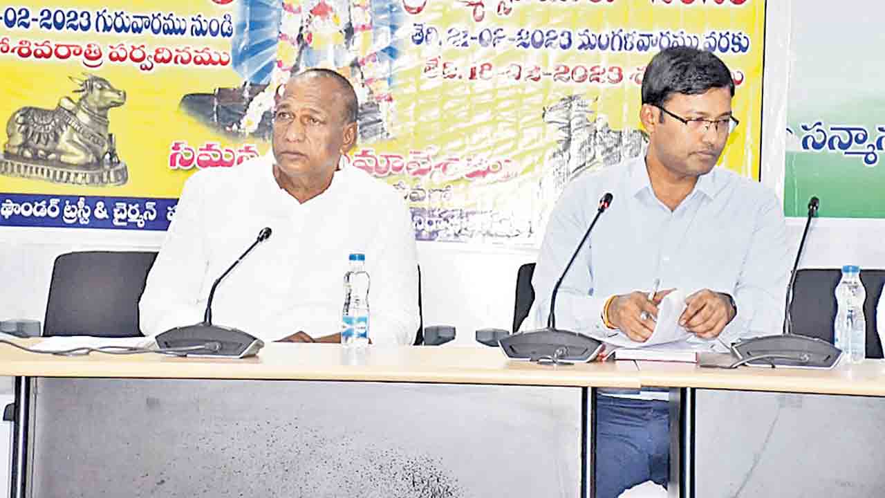 రామలింగేశ్వరస్వామి బ్రహ్మోత్సవాలు వైభవంగా నిర్వహించాలి