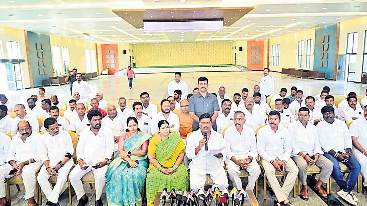 మినీ ఇండియా అన్ని రంగాల్లో నెం. 1