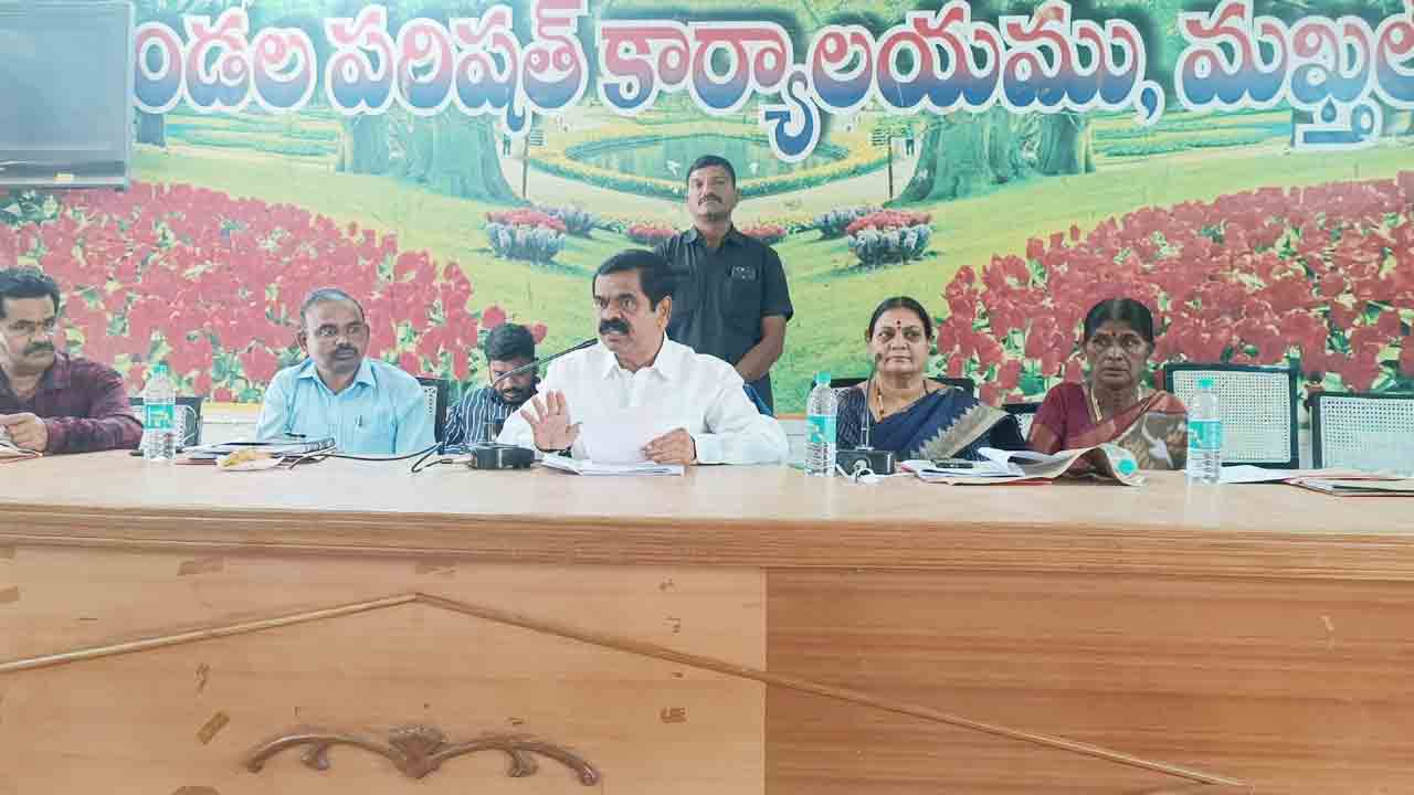 ‘కంటి వెలుగు’ను పండుగలా నిర్వహించాలి