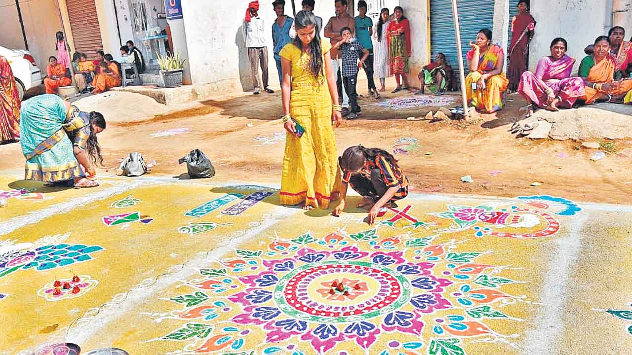 సందడిగా భోగి సంబురం