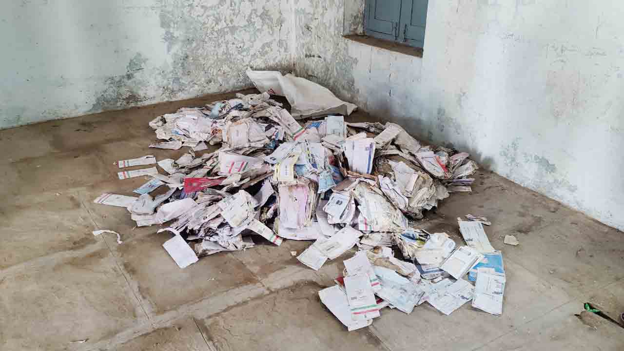 ఉత్తరాలు ‘చెత్త’ పాలు