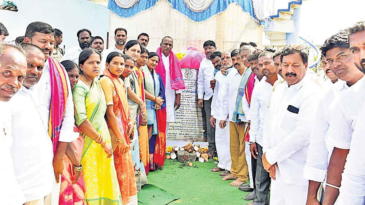 బీజేపీది అసమర్థ పాలన