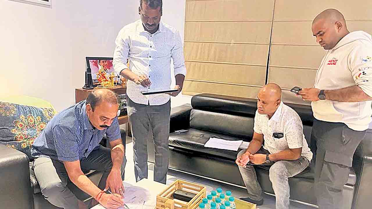 అధునాతన హంగులతో చేవెళ్ల బస్టాండ్‌ను నిర్మిస్తాం