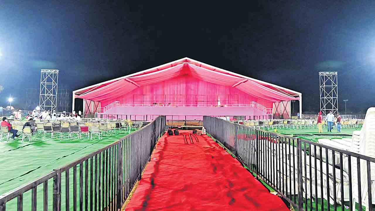 సభా సంరంభం