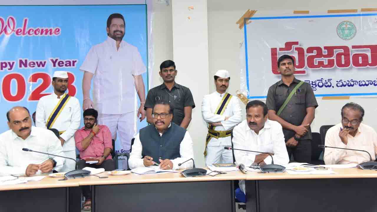 ఆర్‌అండ్‌ఆర్‌ పనుల్లో వేగం పెంచాలి