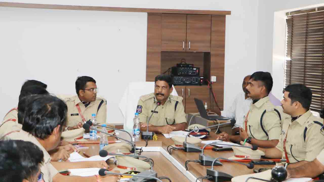 మావోయిస్టుల కదలికలపై అప్రమత్తంగా ఉండాలి