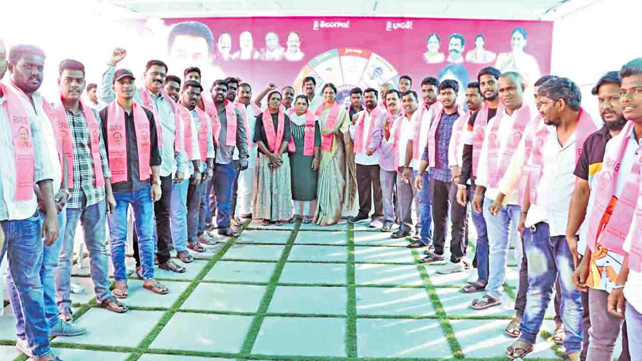 ప్రతి గడపకూ సంక్షేమ పథకాలు