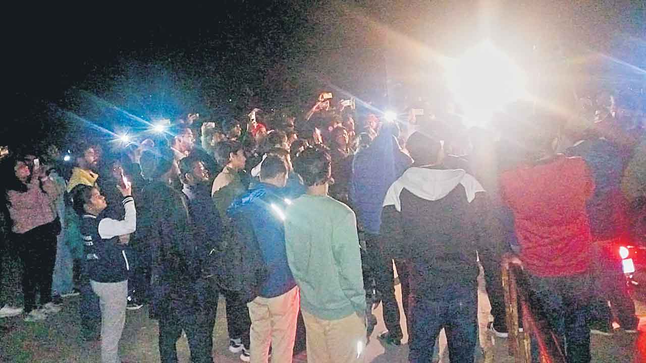 మోదీపై డాక్యుమెంటరీ ప్రదర్శనకు అడ్డంకులు!