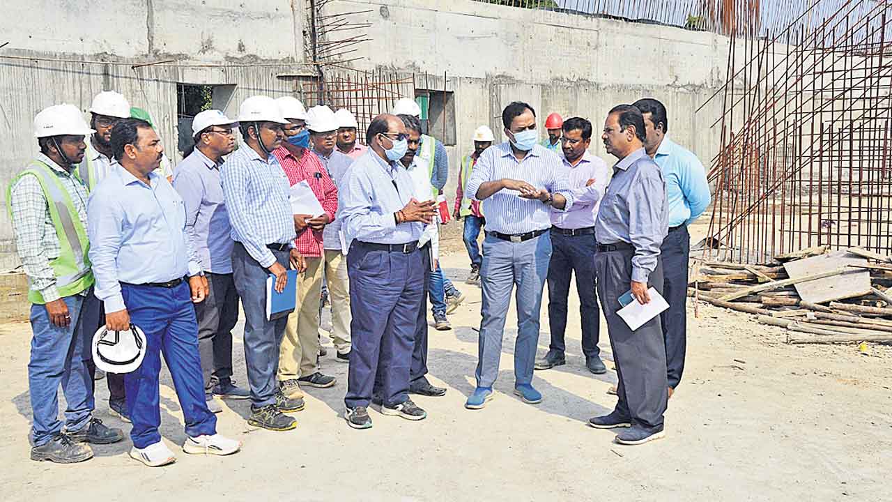 యుద్ధ ప్రాతిపదికన ఎస్టీపీల పనులు