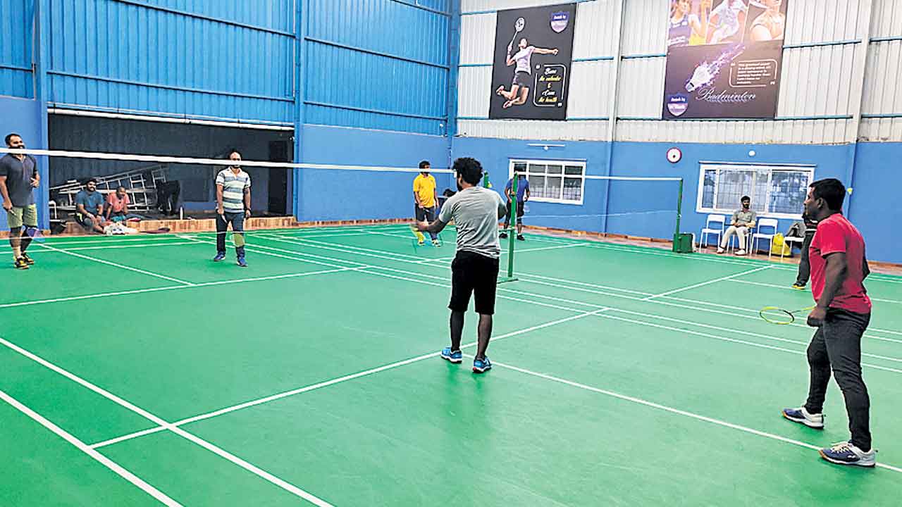 షాద్‌నగర్‌లో క్రీడలపై పట్టణ వాసుల ఉత్సాహం