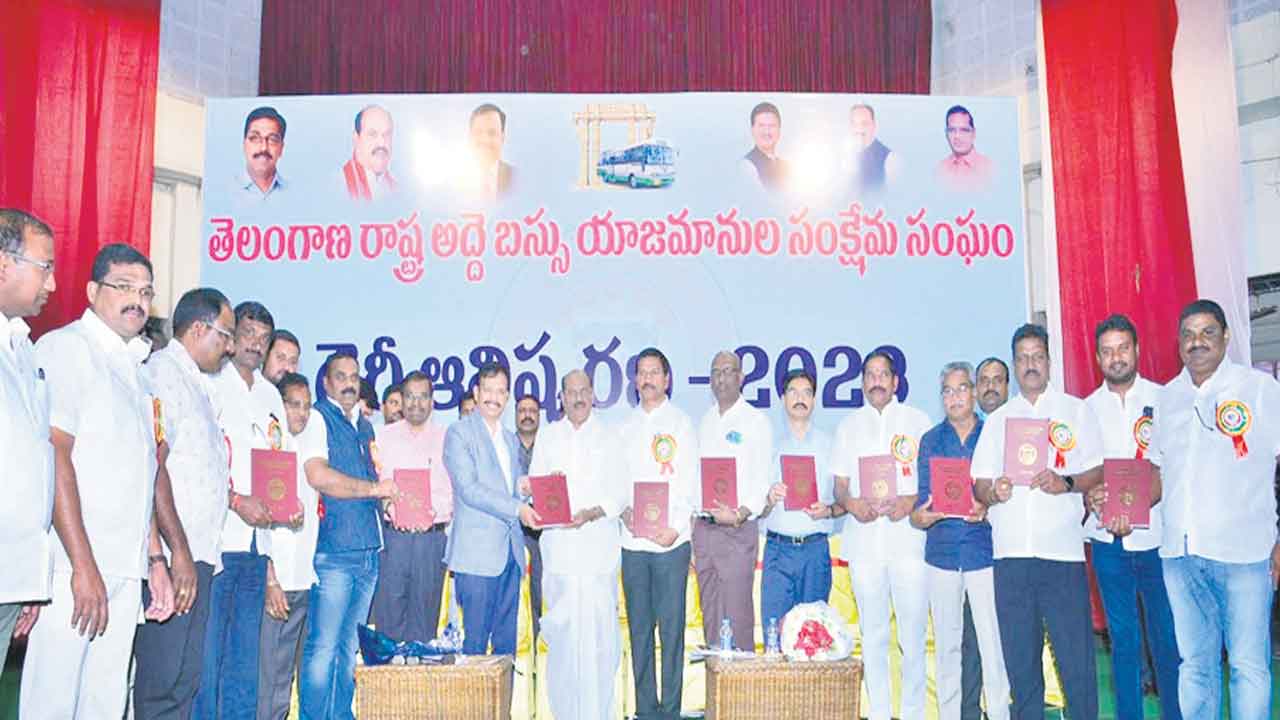 అందరి సహకారంతోనే ఆర్టీసీ నష్టాలను తగ్గించగలిగాం