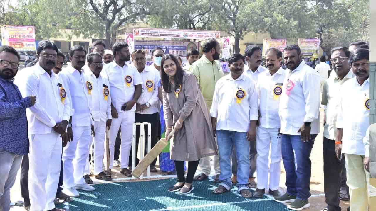 వనపర్తిలో రాష్ట్ర స్థాయి క్రికెట్‌ టోర్నీ