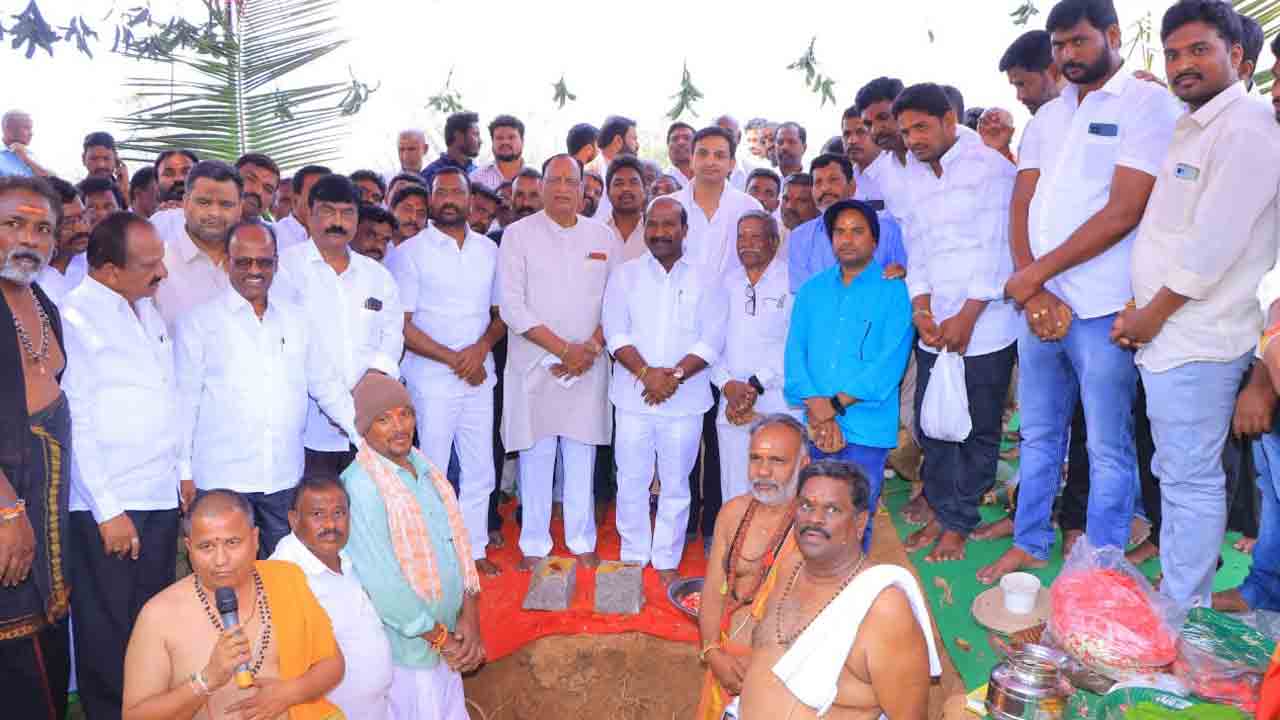 శాస్త్రోక్తంగా అయ్యప్ప ఆలయ భూమిపూజ