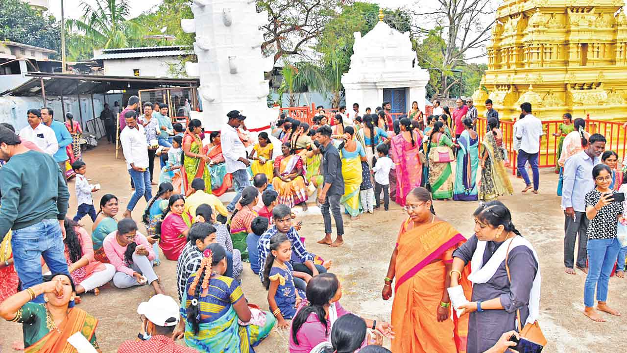 కొత్త ఏడాదిలో..కోర్కెలు తీర్చు స్వామి..