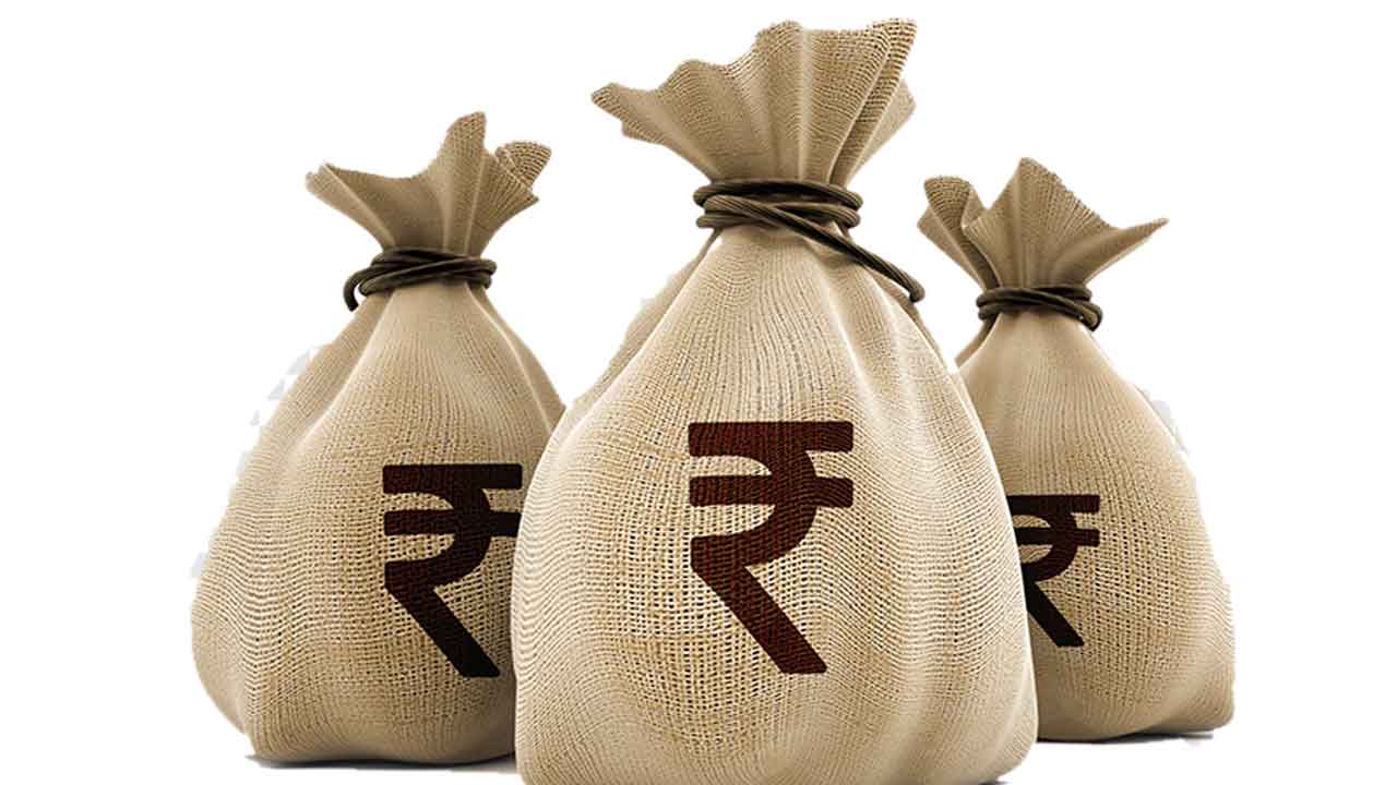 పన్ను వసూళ్ల లక్ష్యం రూ.212.48 కోట్లు