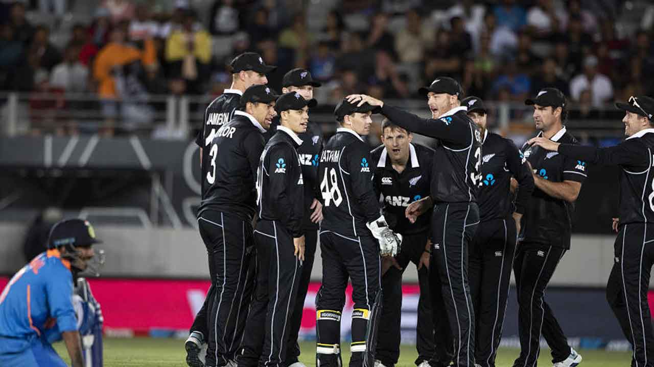 రాంచీ చేజారె.. కివీస్‌ చేతిలో భారత్‌ ఓటమి