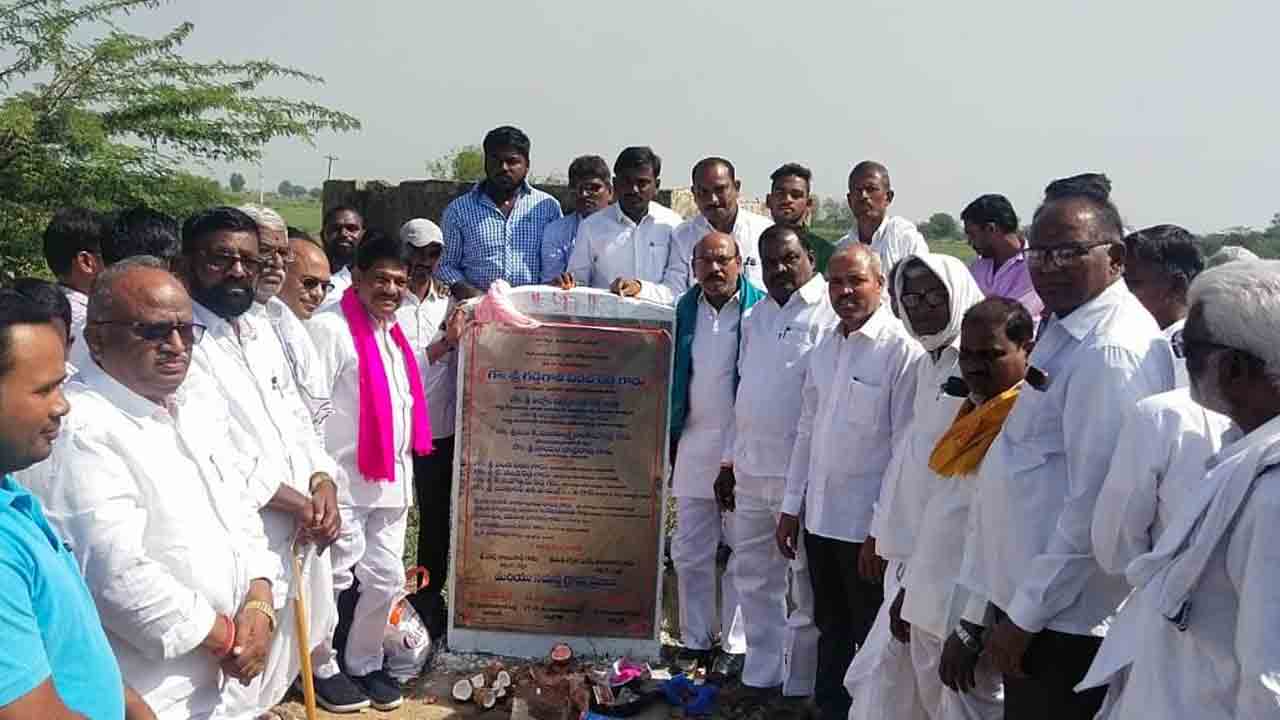 దేశంలో ఎక్కడా లేని పథకాలు అమలు