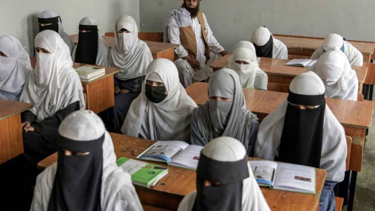 మహిళల ఉన్నత చదువులపై తాలిబన్ల కఠిన ఆంక్షలు