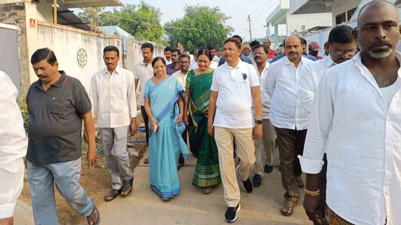 ప్రజల సహకారంతోనే మధిర అభివృద్ధి