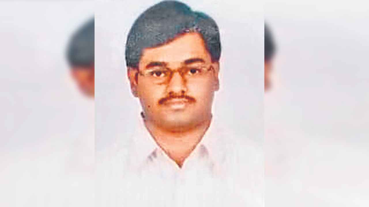 రోడ్డు ప్రమాదంలో ఎన్‌ఆర్‌ఐ దుర్మరణం