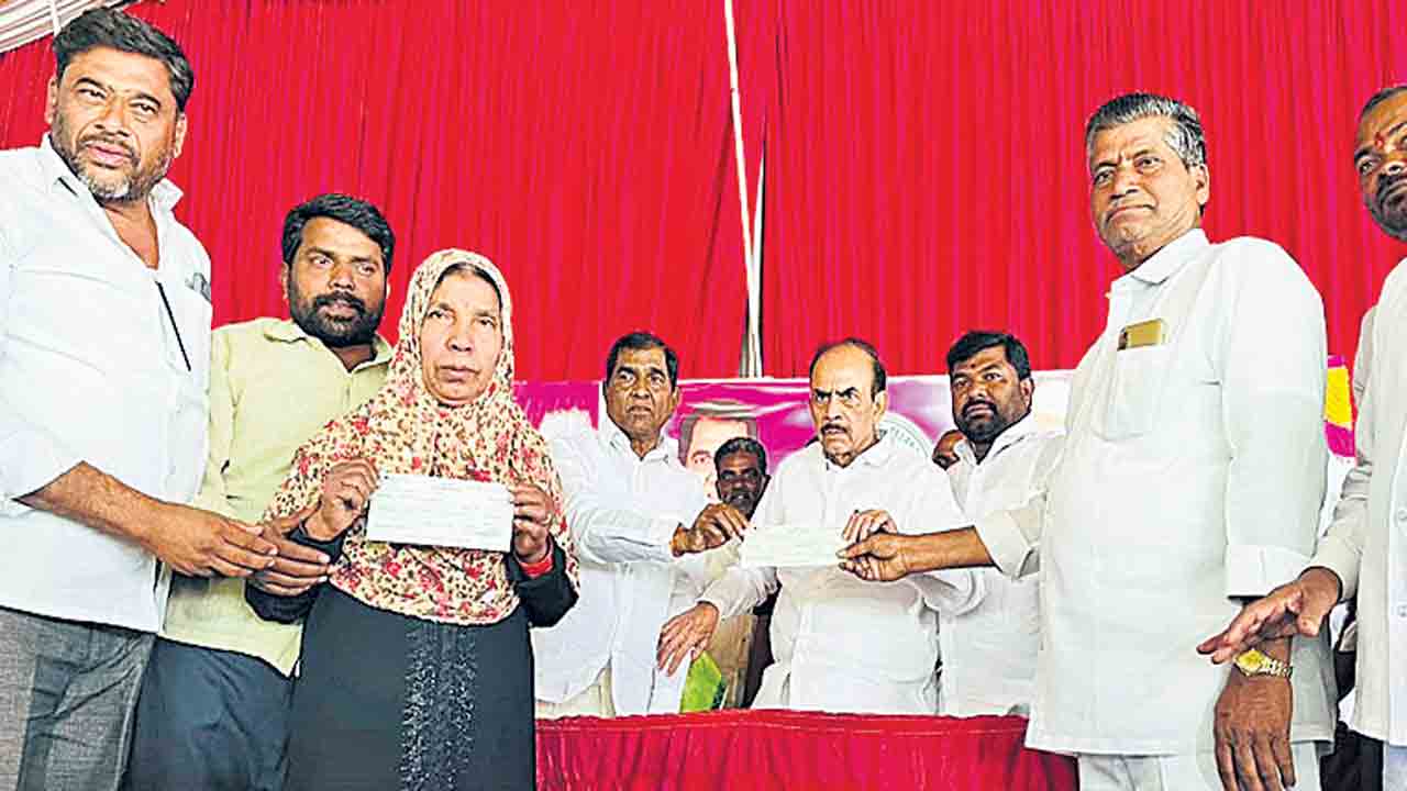 ప్రజా సంక్షేమమే సర్కార్ లక్ష్యం