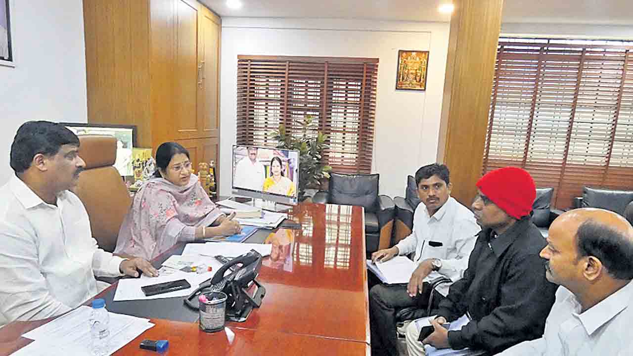 ప్రభుత్వ స్కూళ్లకు పూర్వ వైభవం