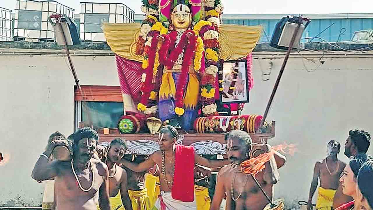 బ్రహ్మాండంగా బ్రహ్మోత్సవాలు