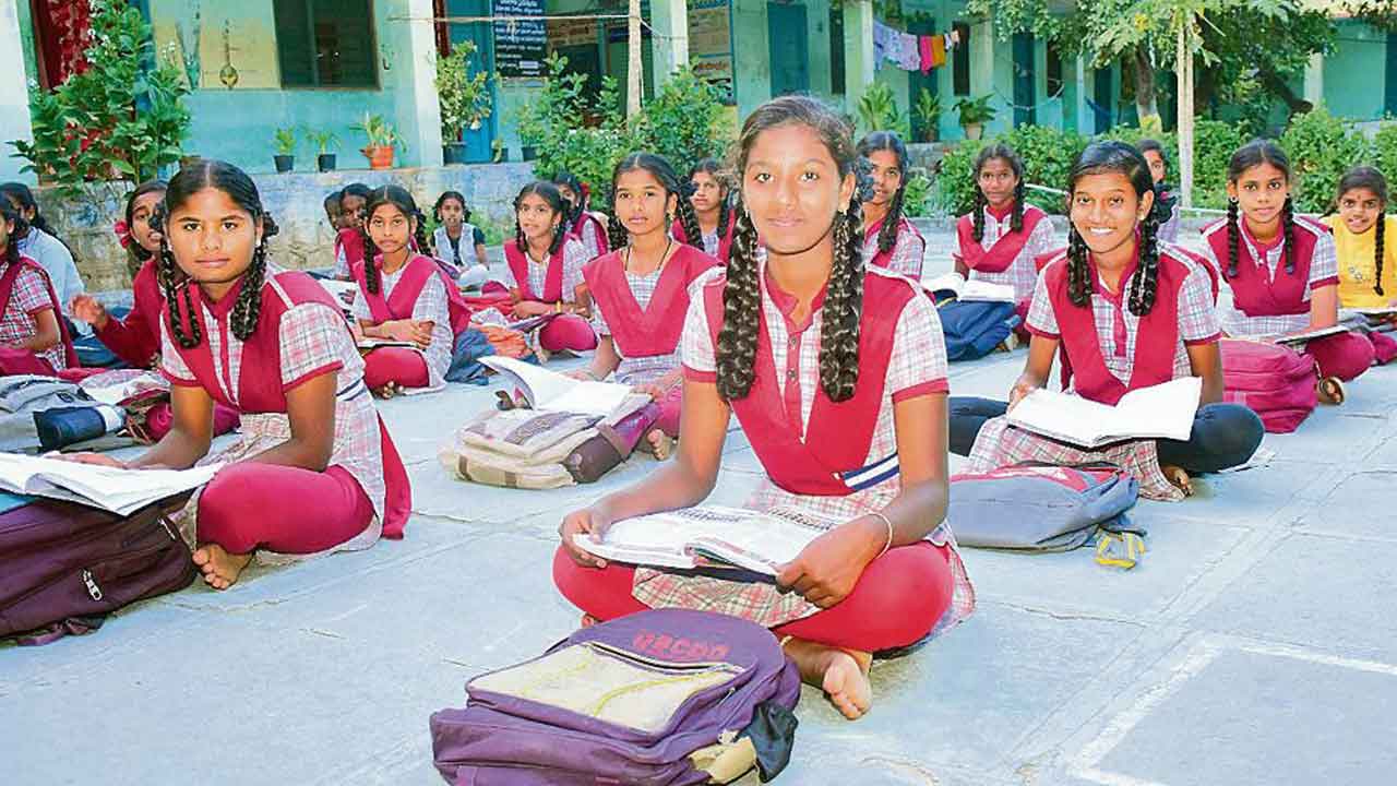 సంక్షేమ హాస్టళ్లు.. సౌలత్‌లకు నిలయాలు