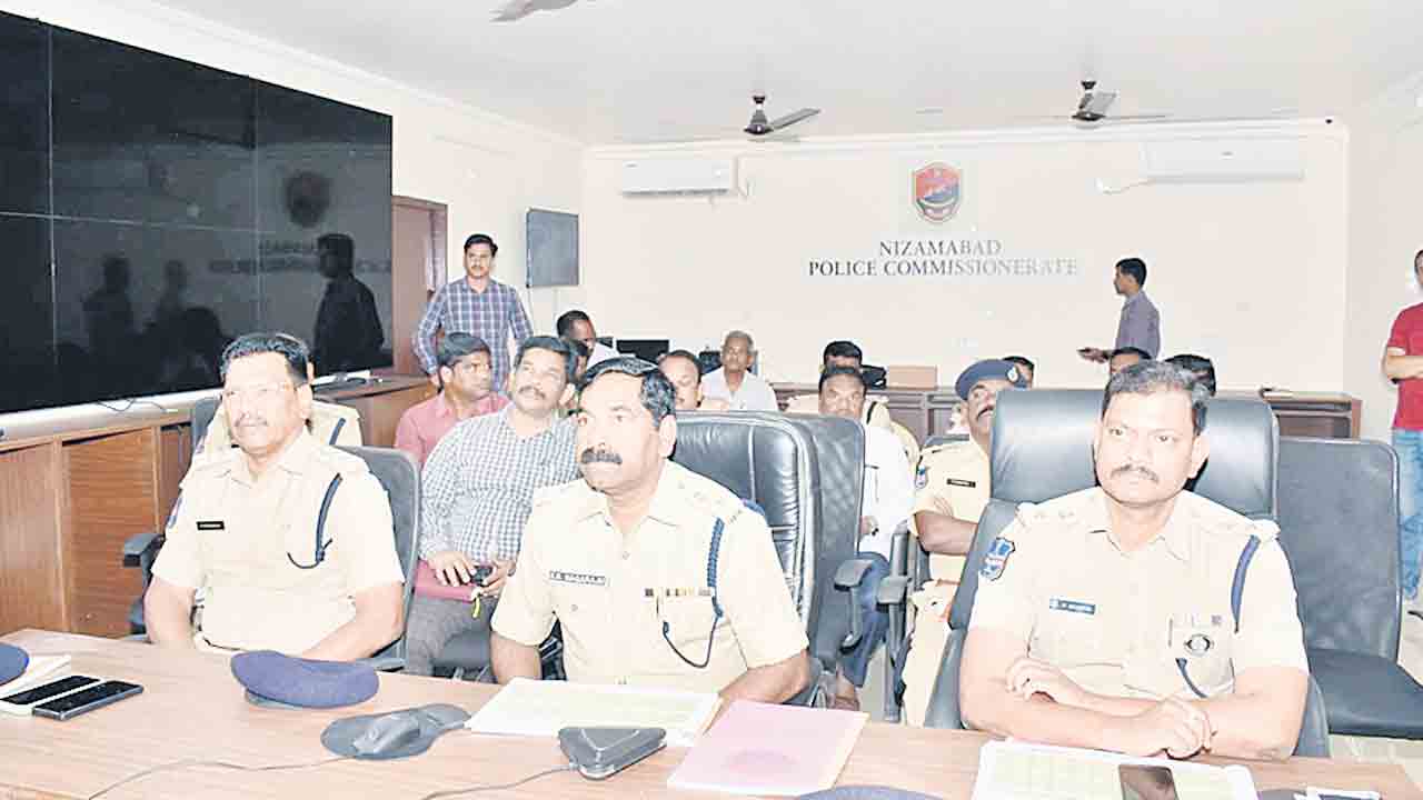 పెండింగ్‌ కేసుల శాతం తగ్గించాలి