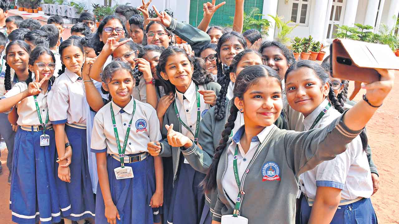 రాష్ట్రపతి నిలయానికిసందర్శకుల తాకిడి