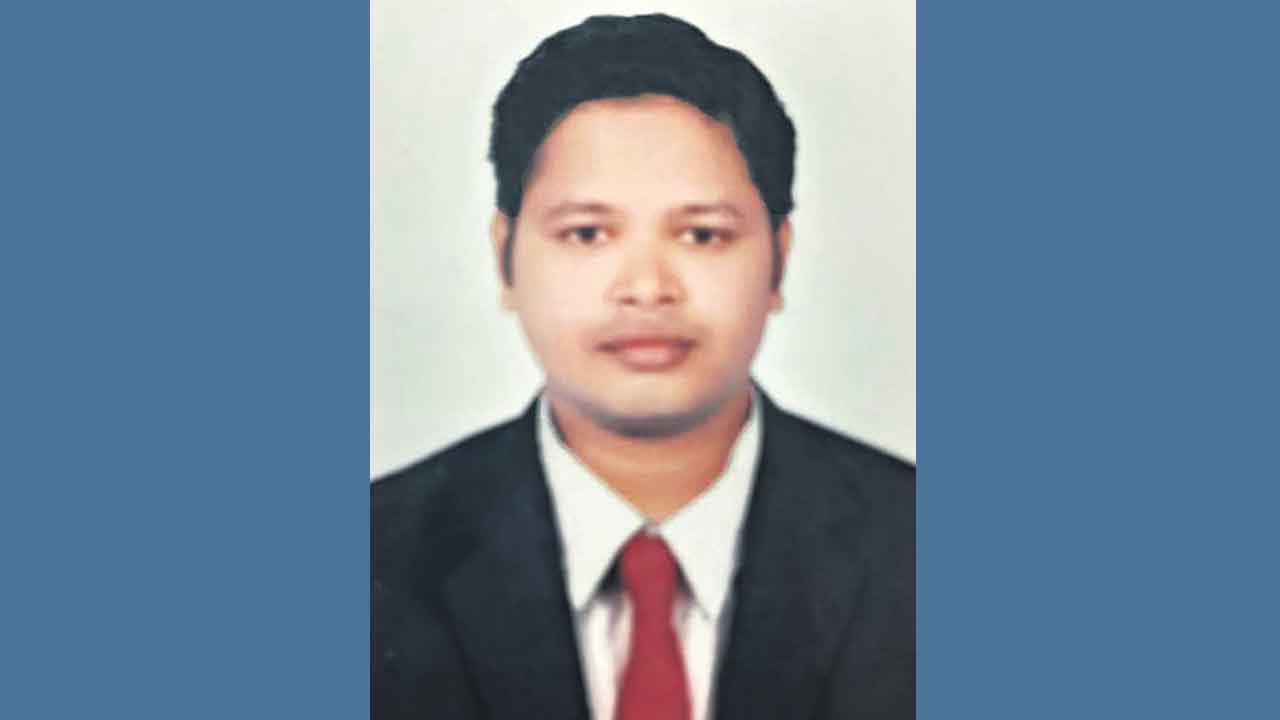 మామ వేధింపులు భరించలేక అల్లుడి ఆత్మహత్య