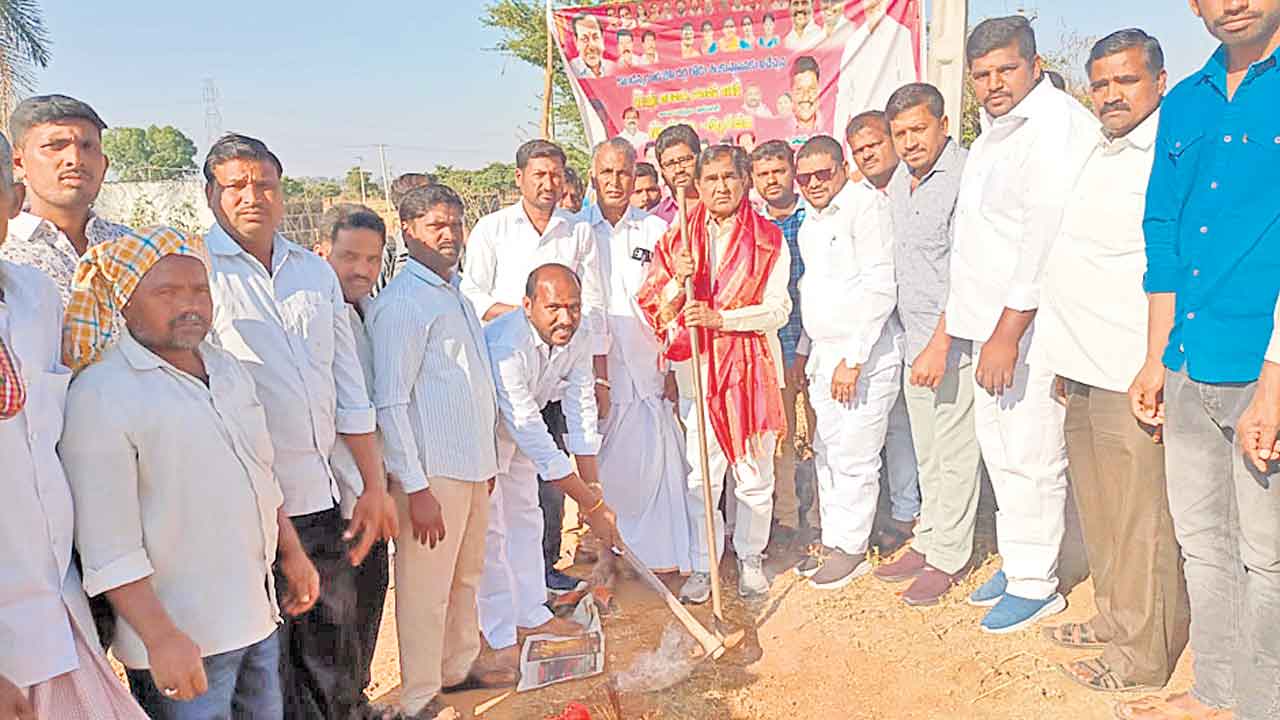 రూ.10.4 కోట్లతో బీటీ రోడ్లకు మహర్దశ