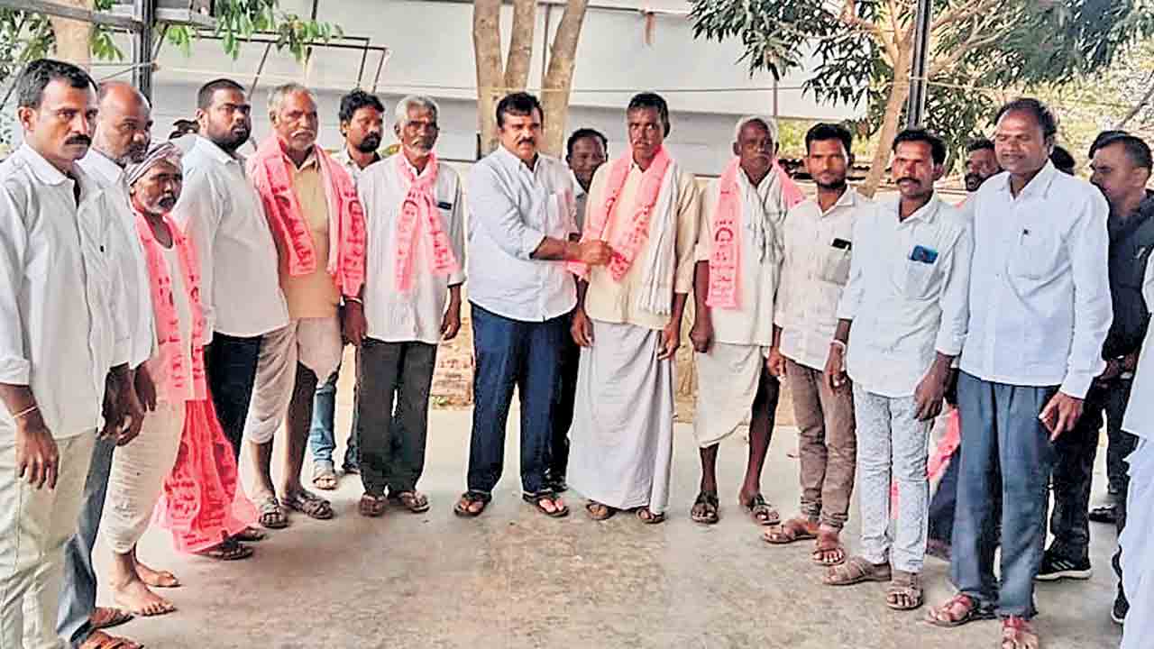 అభివృద్ధికి ఆకర్షితులై చేరికలు