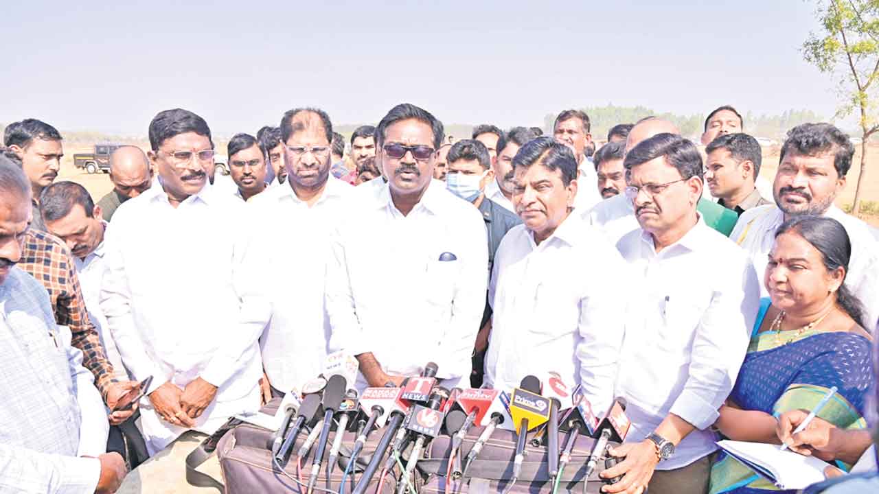 దేశ ప్రజల దృష్టంతా..బీఆర్‌ఎస్‌ తొలి సభపైనే..