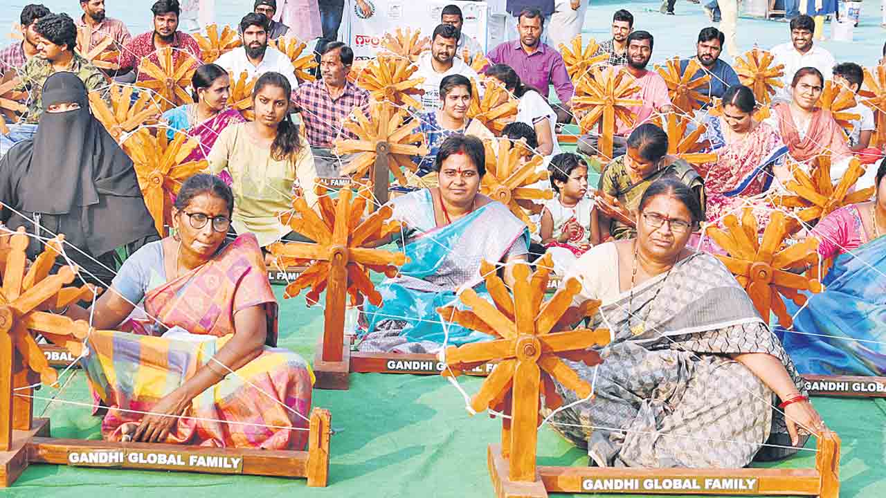 ముగిసిన బుక్‌ఫెయిర్‌