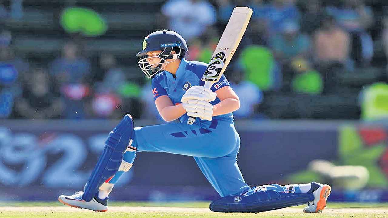 భారత్‌ బోణీ..