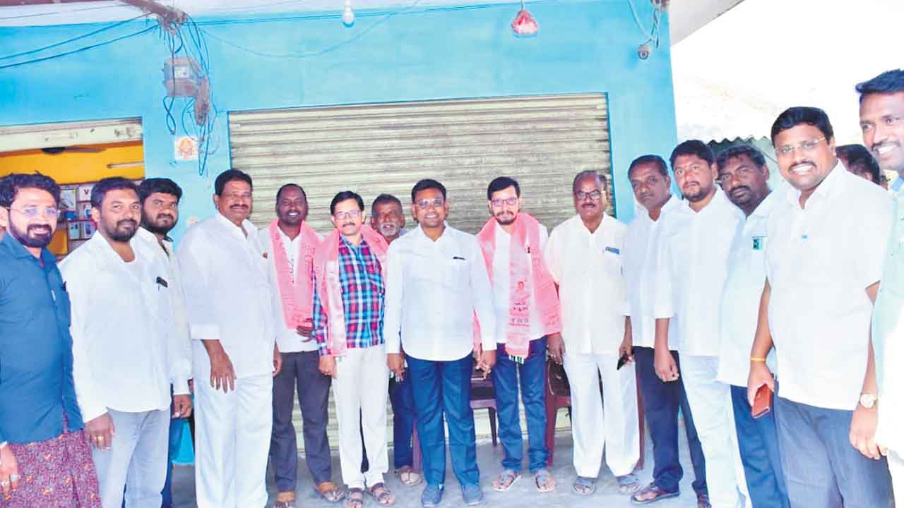 బీజేపీ నుంచి బీఆర్‌ఎస్‌లో చేరిక