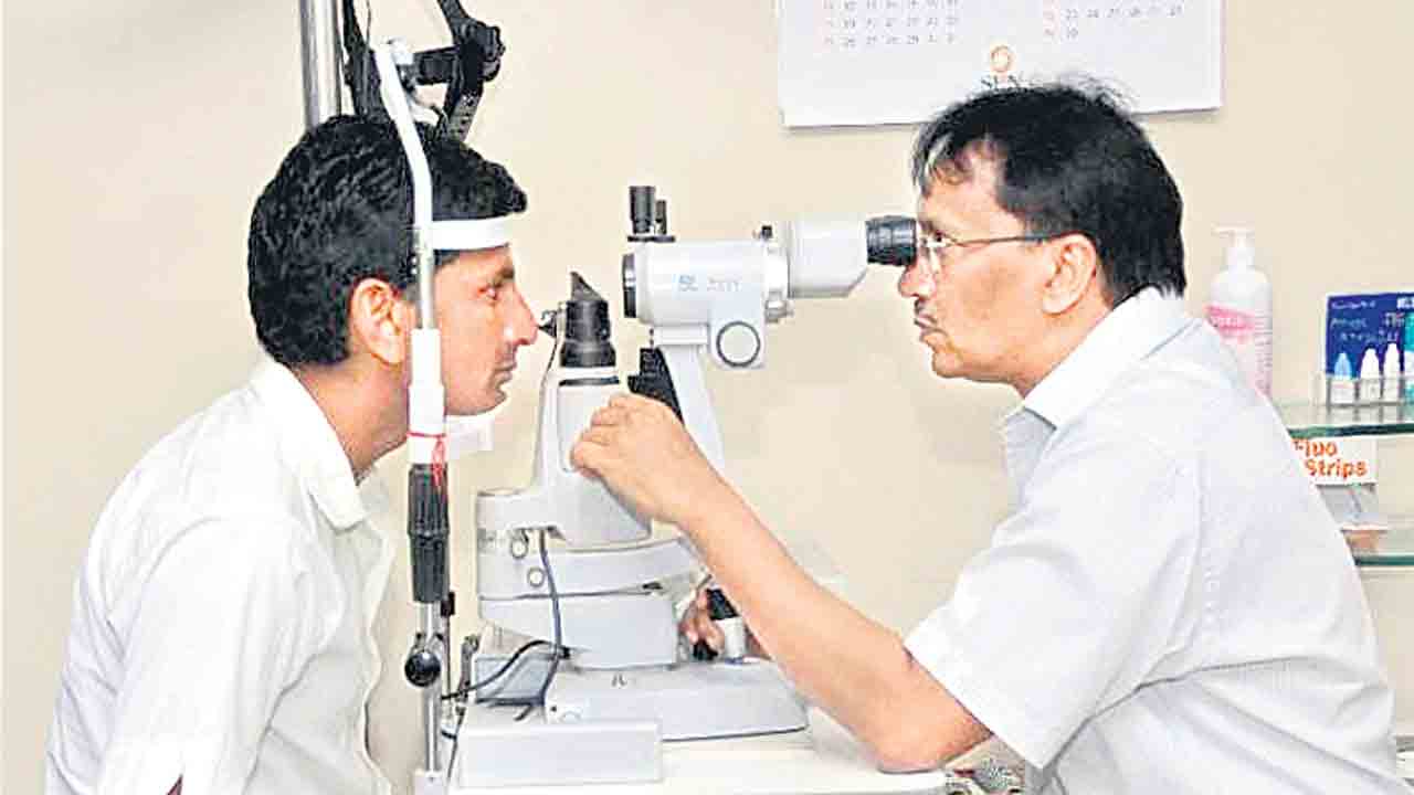 పేదల జీవితాల్లో కంటి ‘వెలుగు’లు