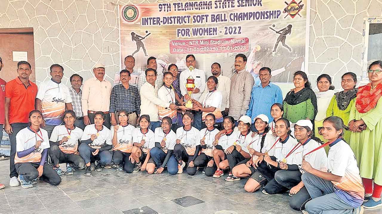 రాష్ట్ర సాఫ్ట్‌బాల్‌ చాంప్‌ నిజామాబాద్‌