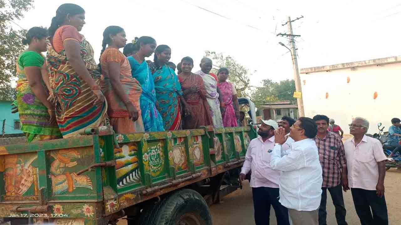 మధిర నుంచి 2,536 వాహనాలు