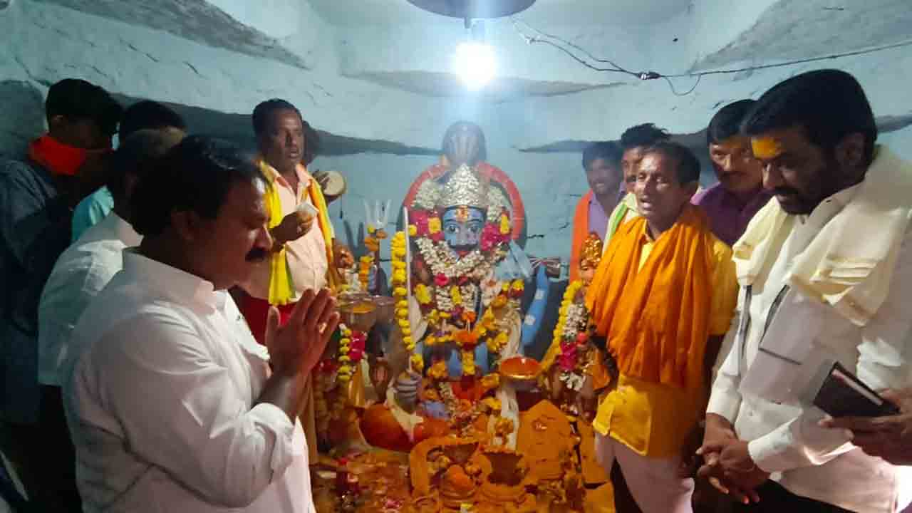 వైభవంగా కట్య్రాల మల్లన్న జాతర