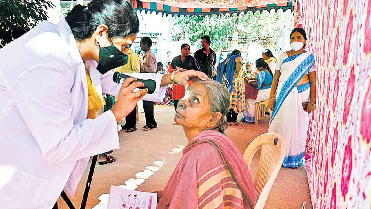 గ్రేటర్‌లో 6వ రోజు.. 32,564 మందికి పరీక్షలు