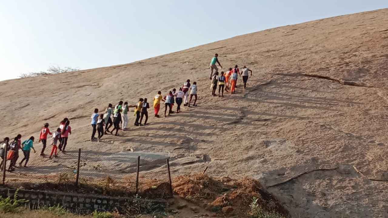 విద్యార్థులకు ఎవరెస్ట్‌ టాస్క్‌